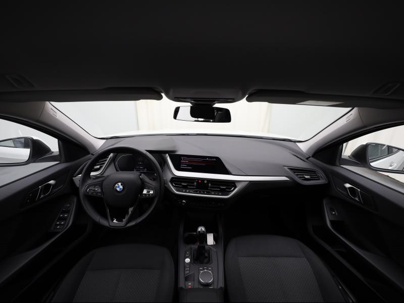 BMW 118 Hatch — photo 7