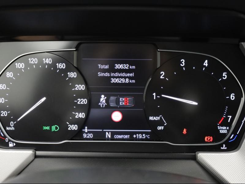 BMW 118 Hatch — photo 10