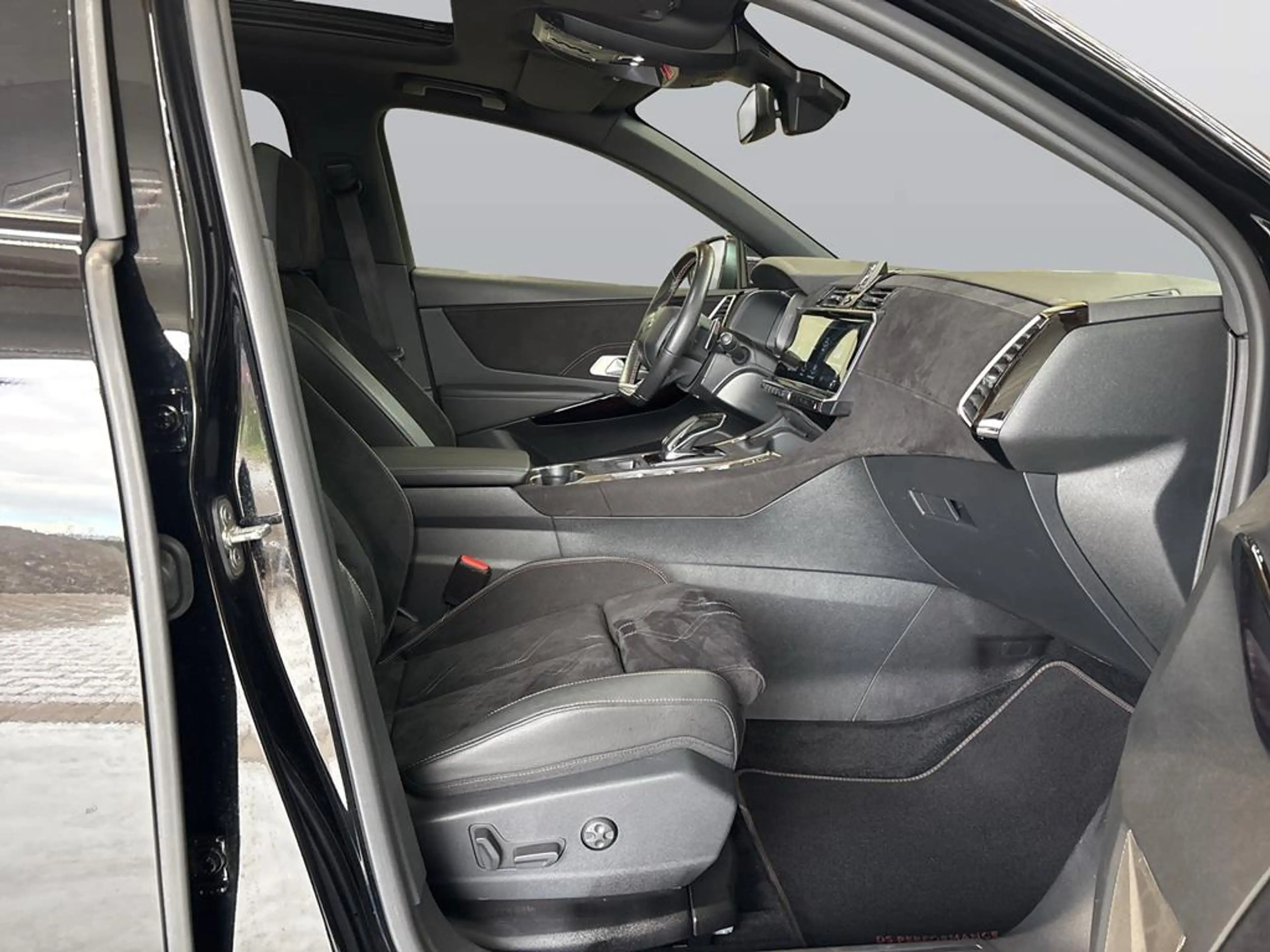 DS Automobiles DS 7 DS 7 PERFORMANCE LINE + BlueHDI 130 — photo 11