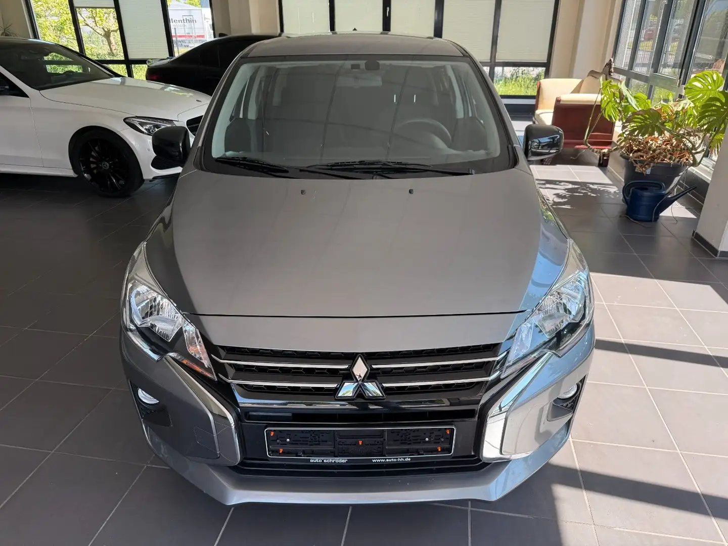 Mitsubishi Space Star Basis Grau - 2