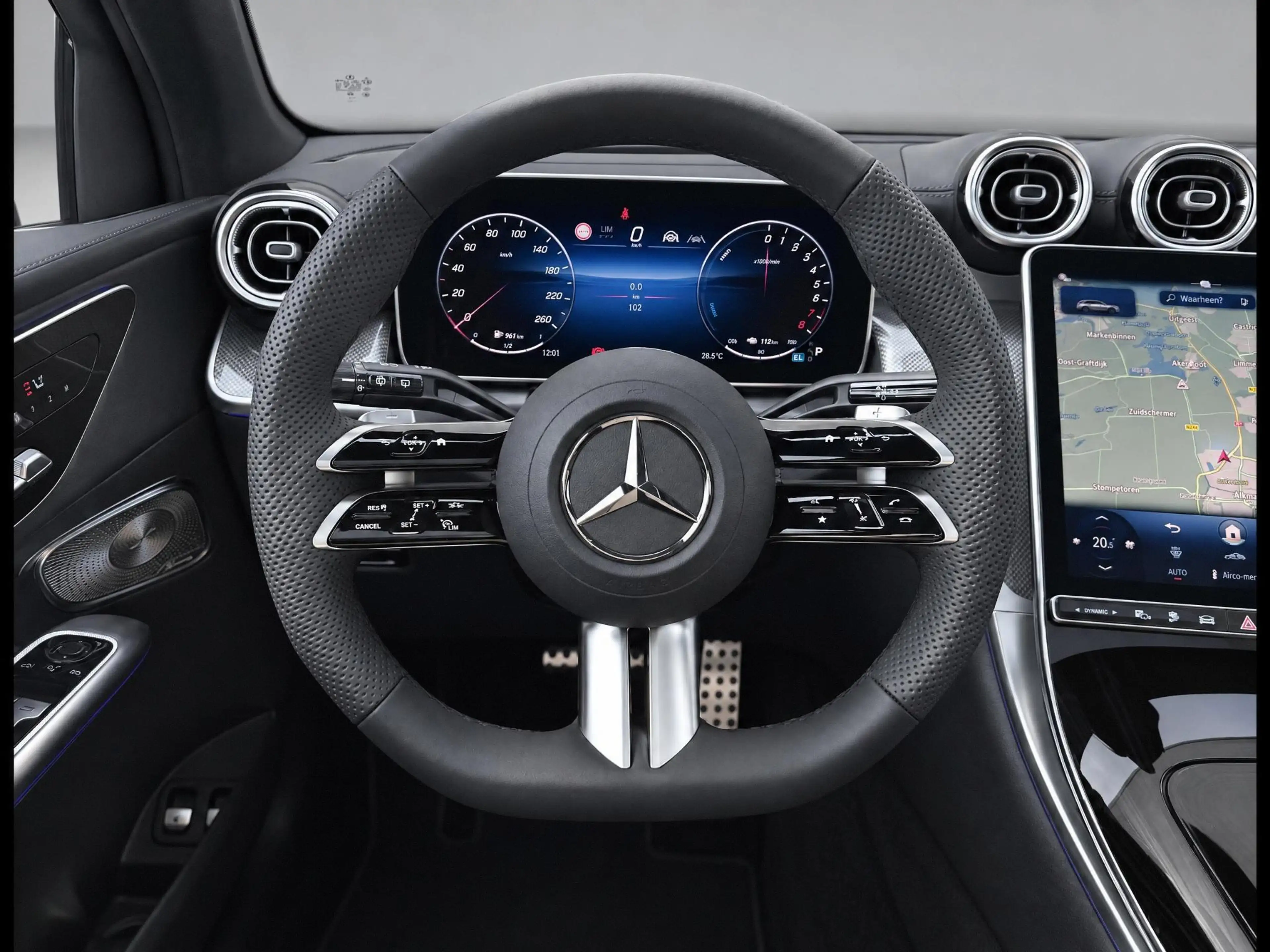 Mercedes-Benz GLC 400 400e 4MATIC AMG Line | Head Up display | Panoramad — photo 14
