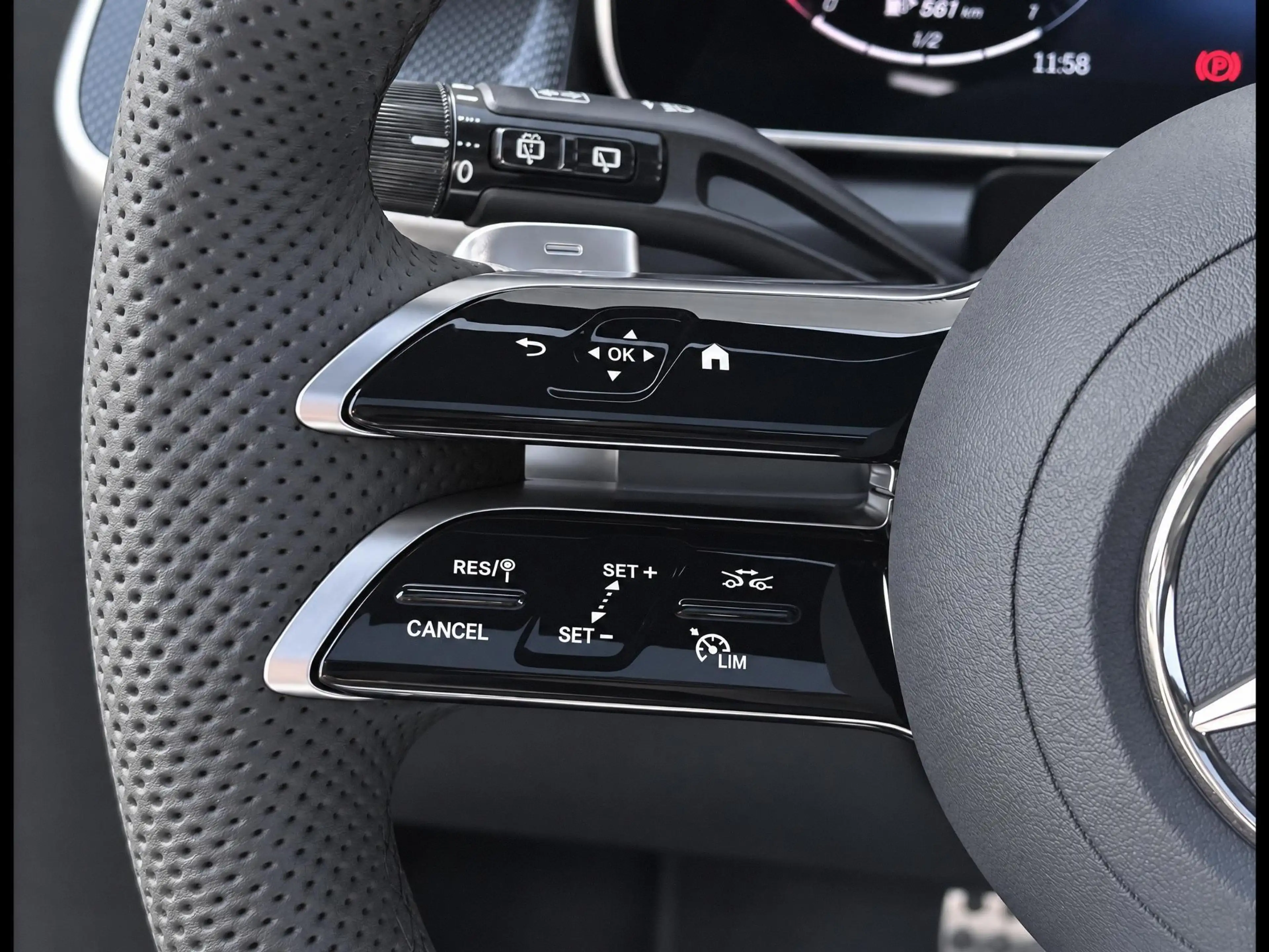 Mercedes-Benz GLC 400 400e 4MATIC AMG Line | Head Up display | Panoramad — photo 15
