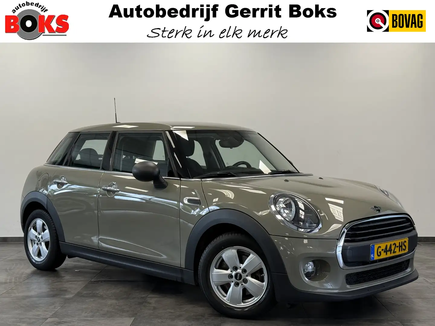 MINI One Mini 1.5 Salt 5-Drs. Airco CruiseControl Navigatie Grijs - 1