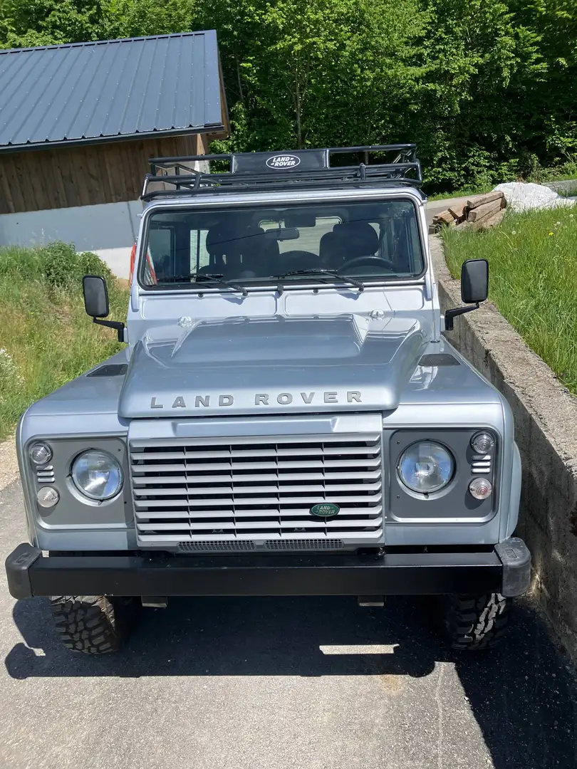 Land Rover Defender Defender 90" Hard top S 2,4 TD Hard top S Silber - 2
