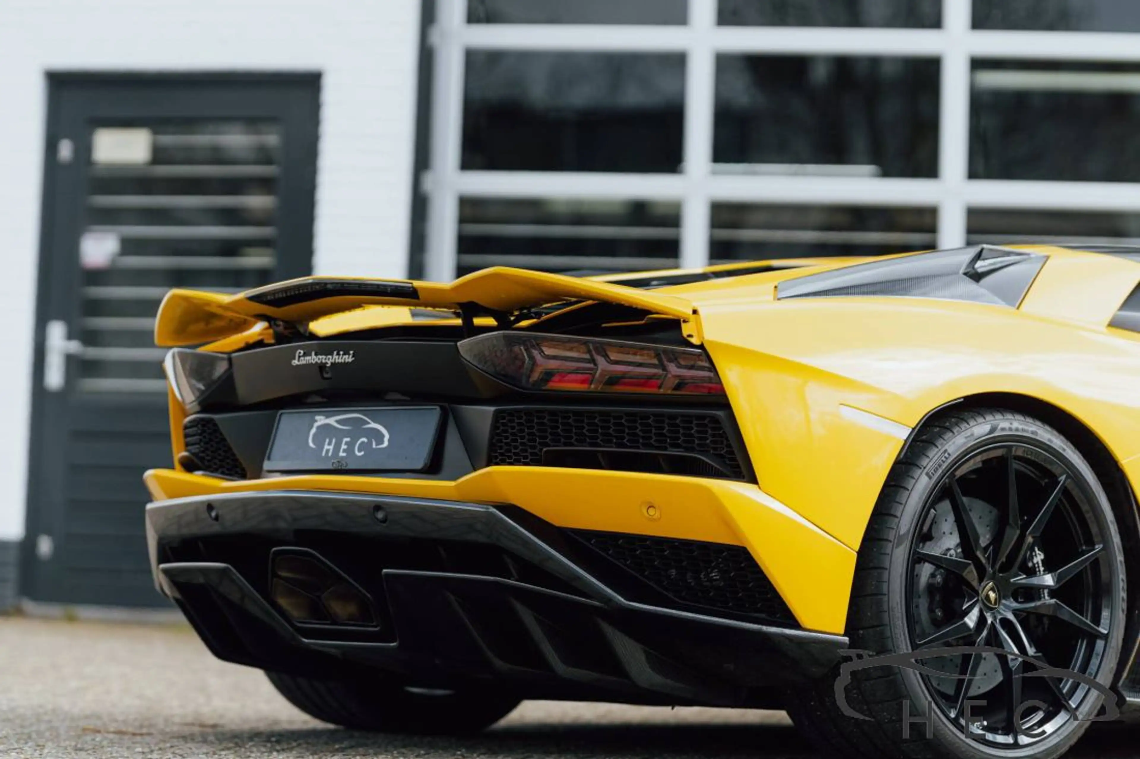Lamborghini Aventador S 6.5 V12 — photo 12
