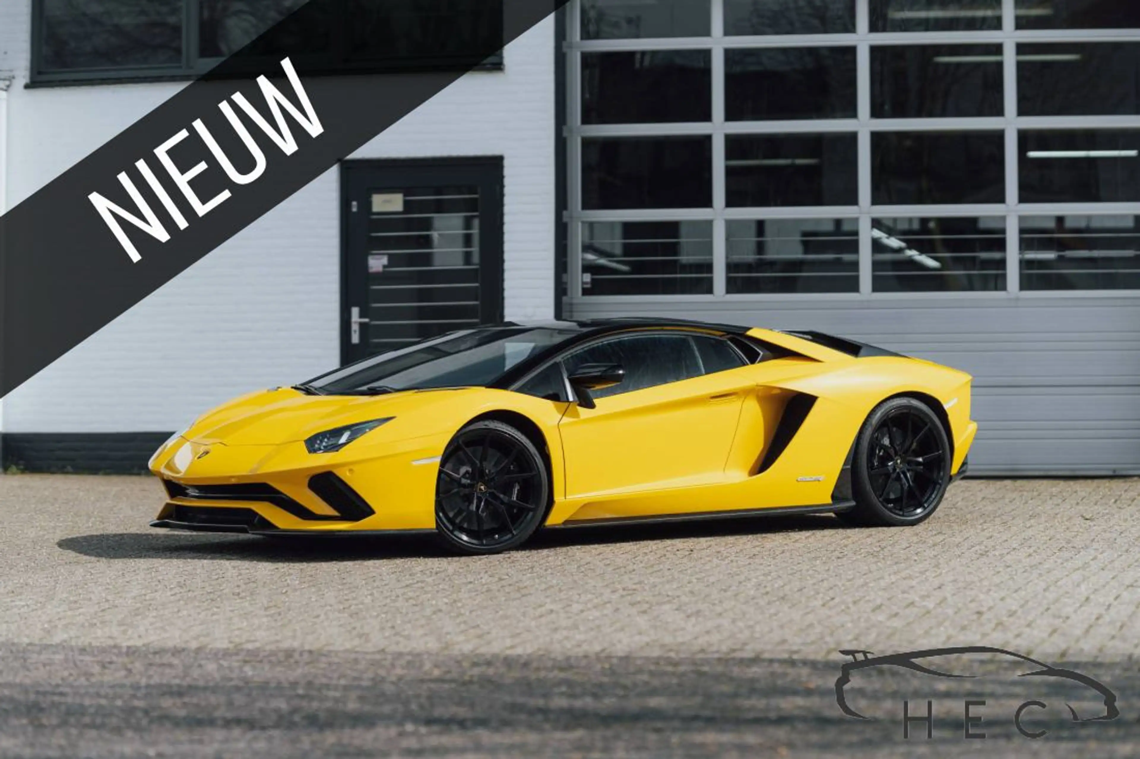 Lamborghini Aventador S 6.5 V12