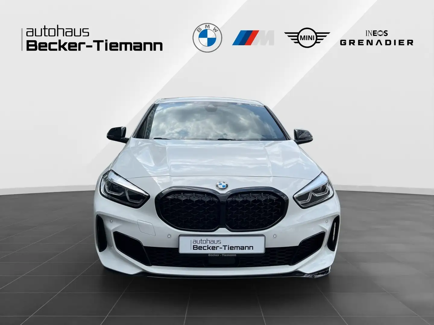 BMW M1 35i xDrive |M Performance |18 Zoll | Shadow Line| Weiß - 2