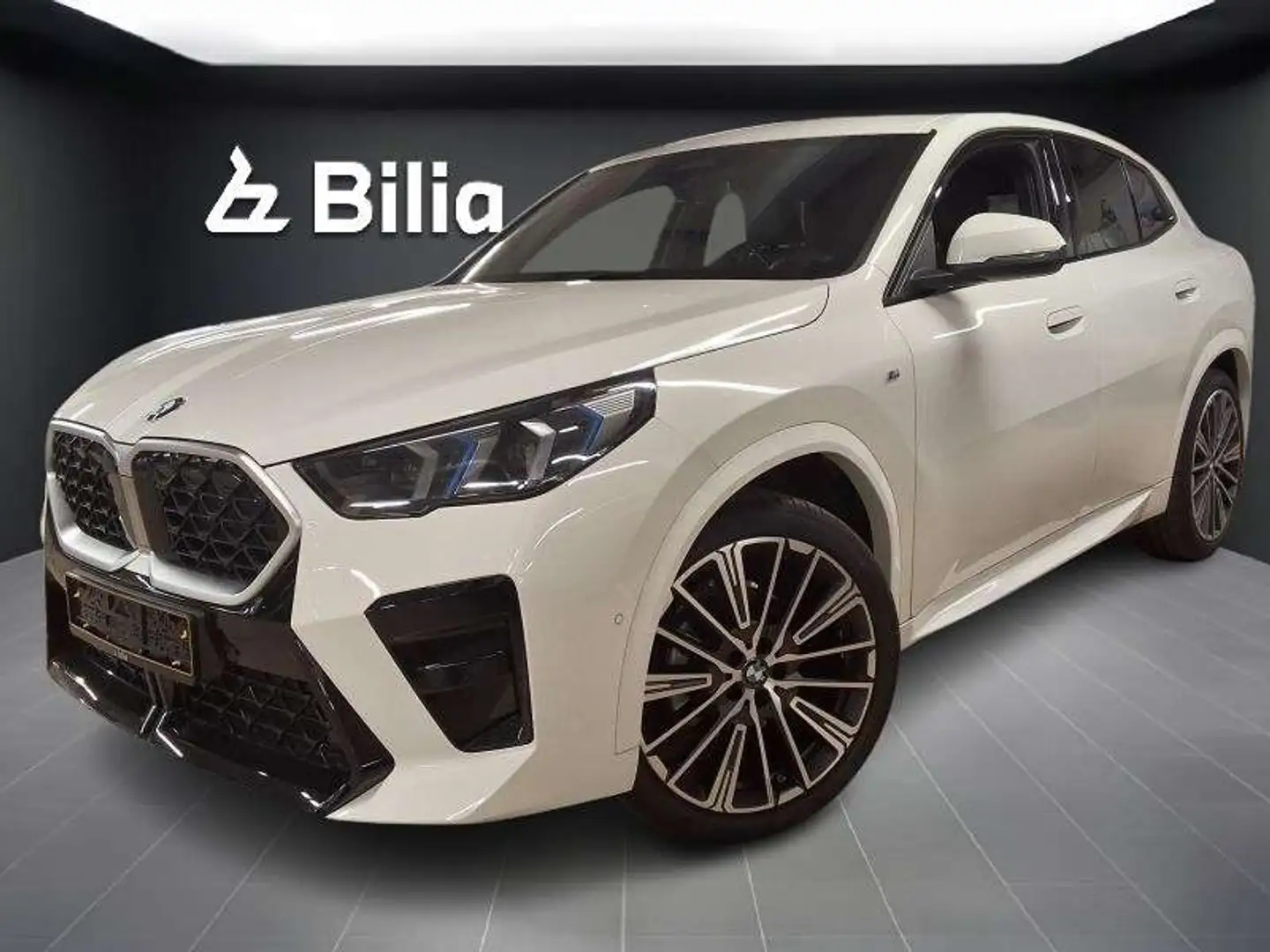BMW X2 xDrive20d pack M 205 Blanc - 2