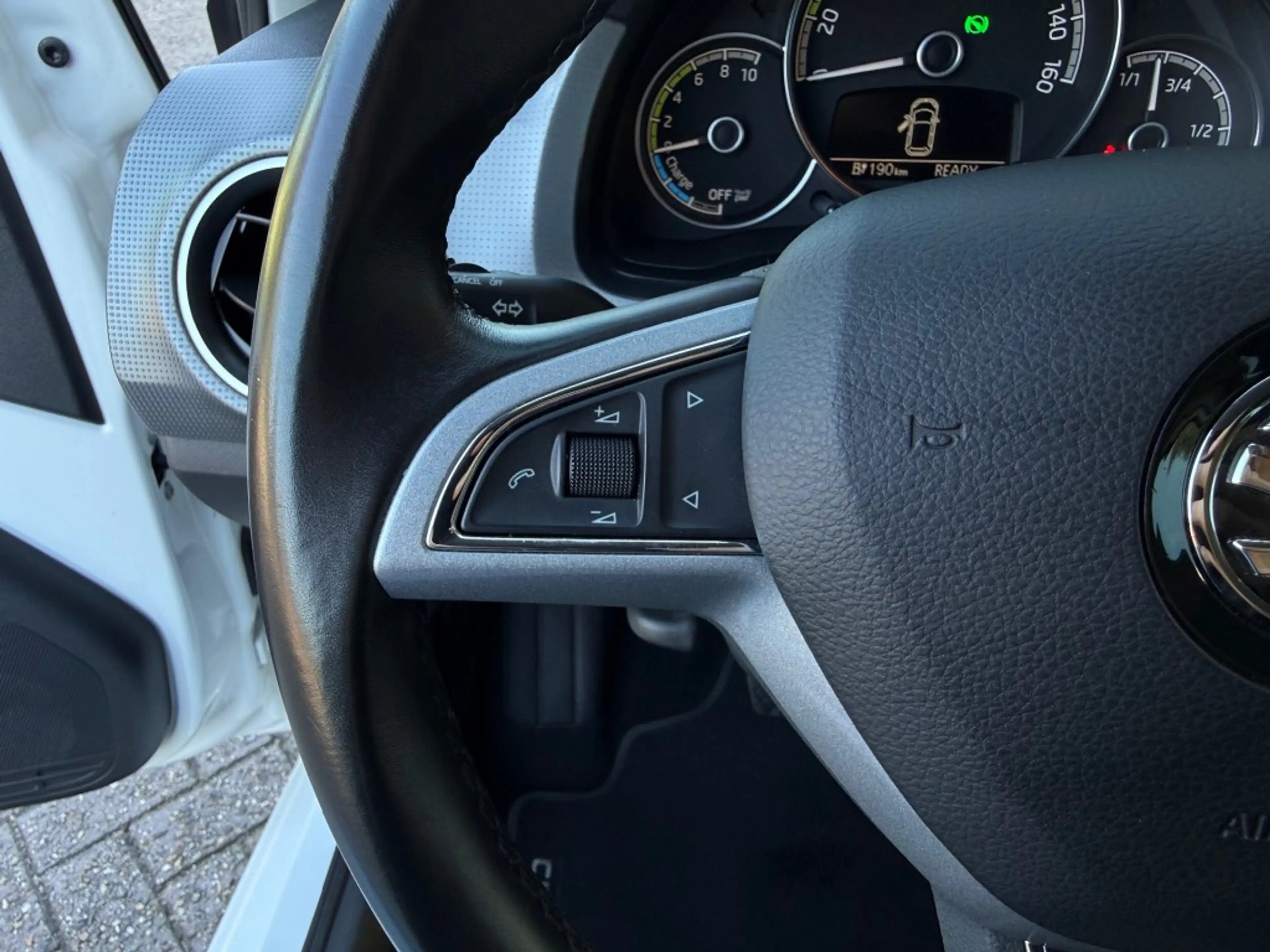 Skoda Citigo EV Style - SOH 90 Airco Cruise Bluetooth — photo 27
