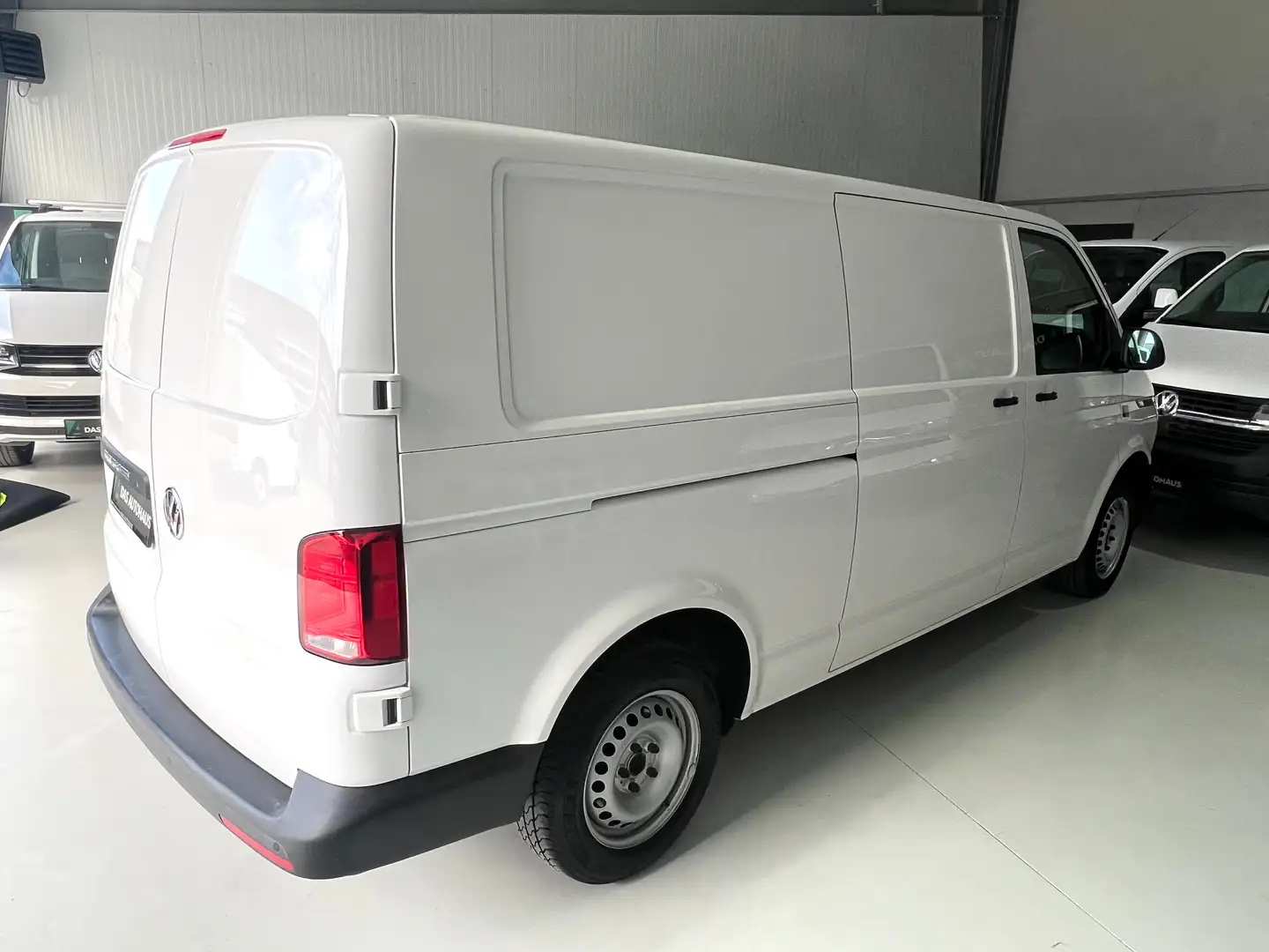Volkswagen T6.1 Transporter LED/NAVI/LANG/3.2T/150PS/6GANG Weiß - 2