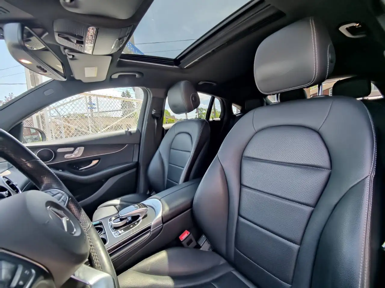 Mercedes-Benz GLC снимка Mercedes-Benz GLC