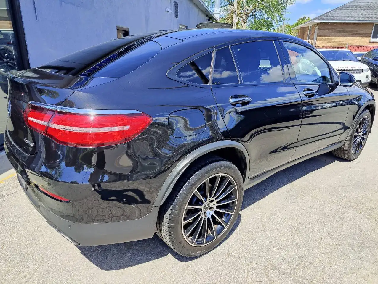Mercedes-Benz GLC снимка Mercedes-Benz GLC
