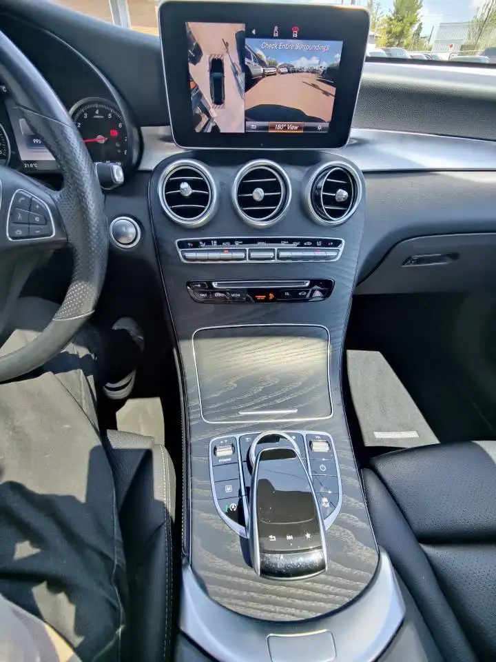 Mercedes-Benz GLC снимка Mercedes-Benz GLC