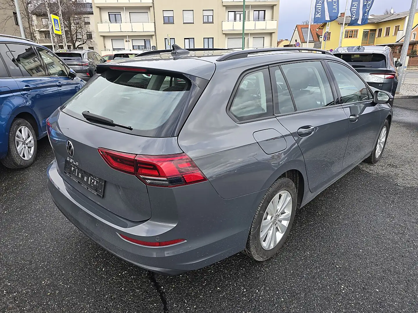 Volkswagen Golf Variant 2,0 TDI Life Grau - 2