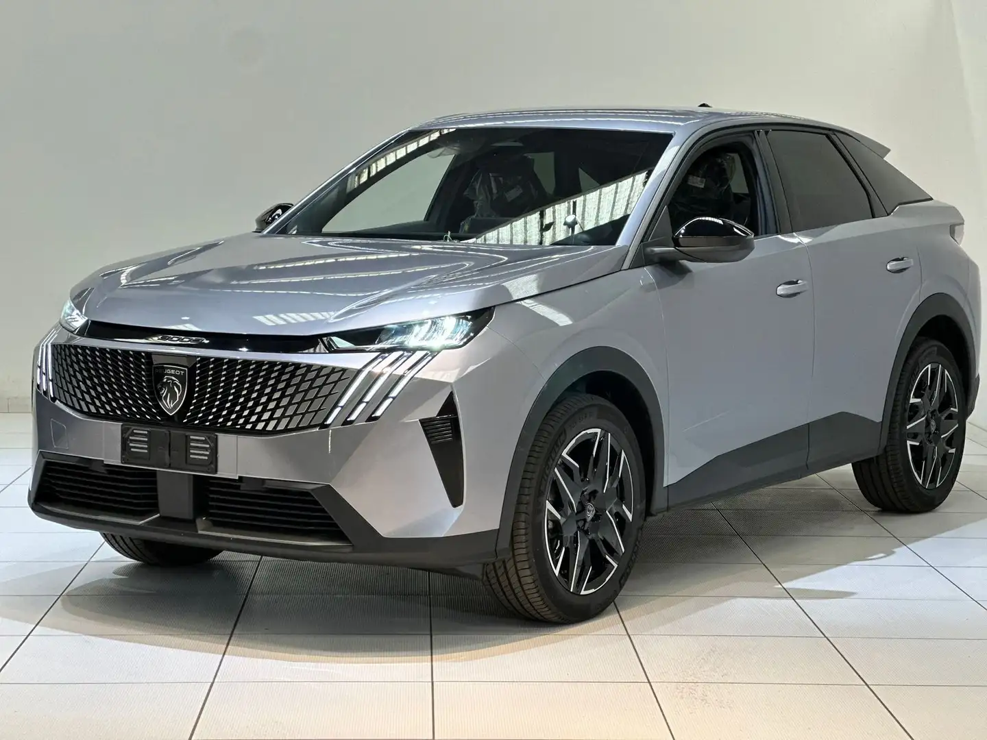 Peugeot 3008 Hybrid 145 e-DCS6 Allure Grigio - 1