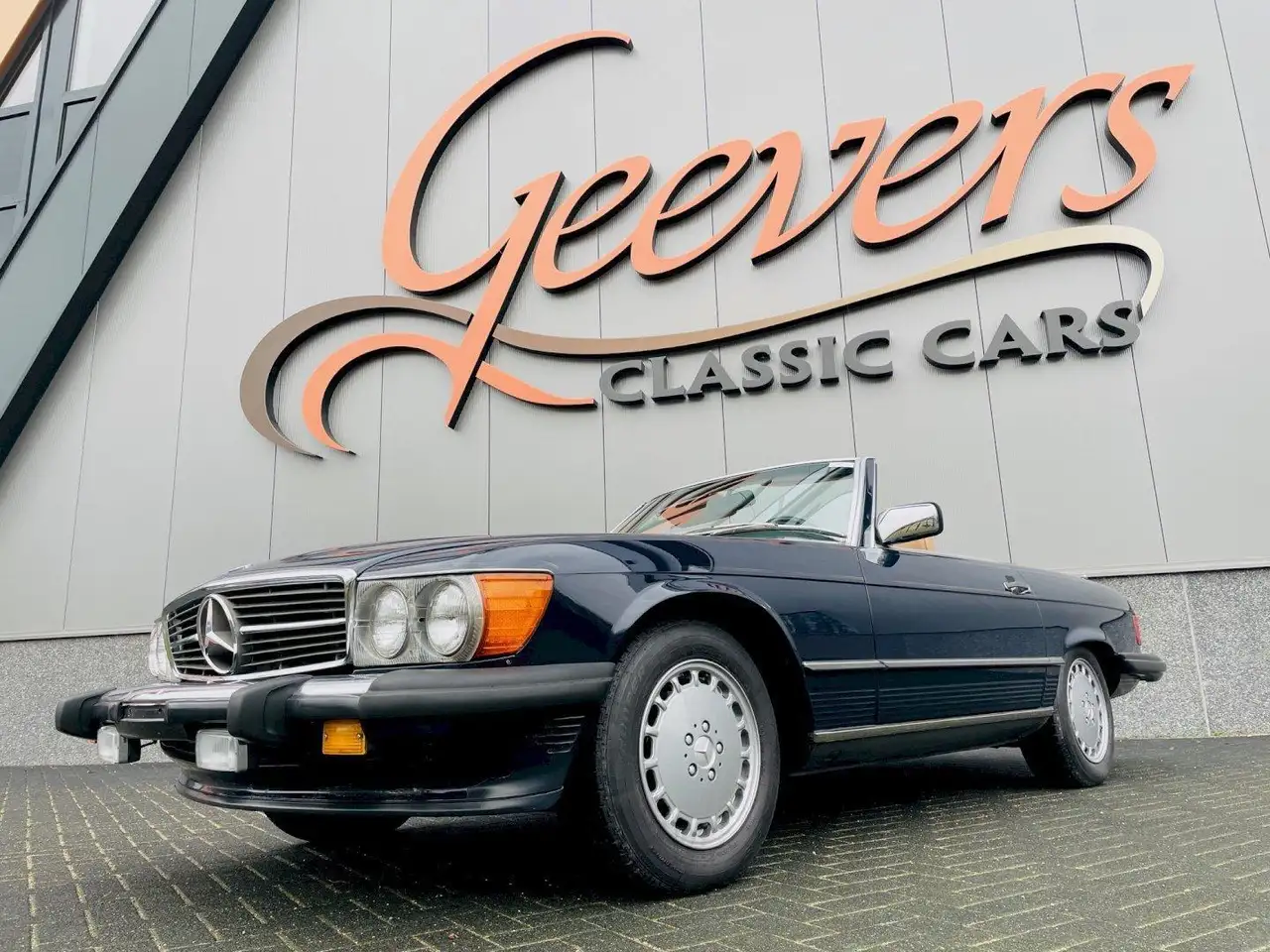 Mercedes-Benz SL 560 W107, foto 4
