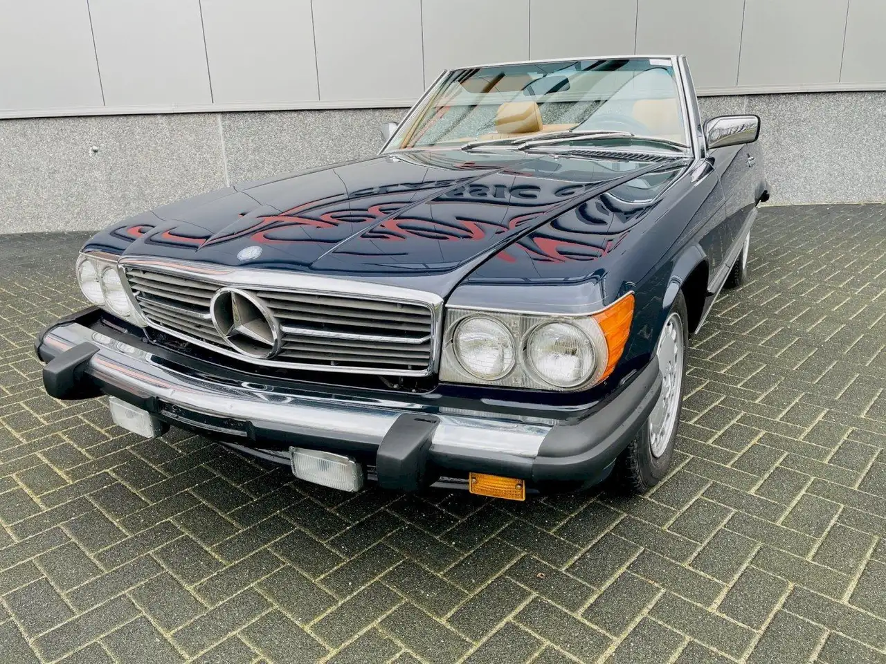 Mercedes-Benz SL 560 W107, foto 3