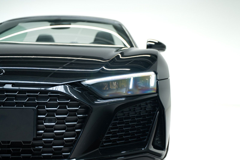 Audi R8 5.2 FSI Performance S Tronic Spyder RWD — photo 10