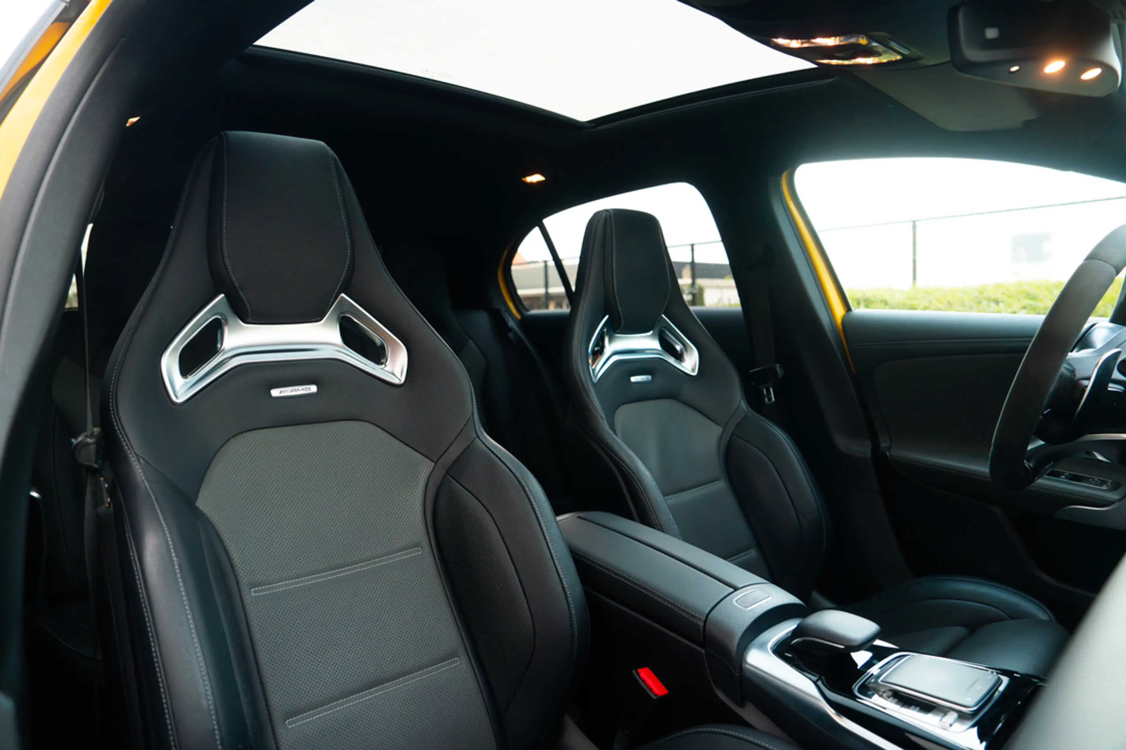 Mercedes-Benz A 45 AMG A 45 AMG 4-Matic **Performance Seats** EXHAUST — photo 6