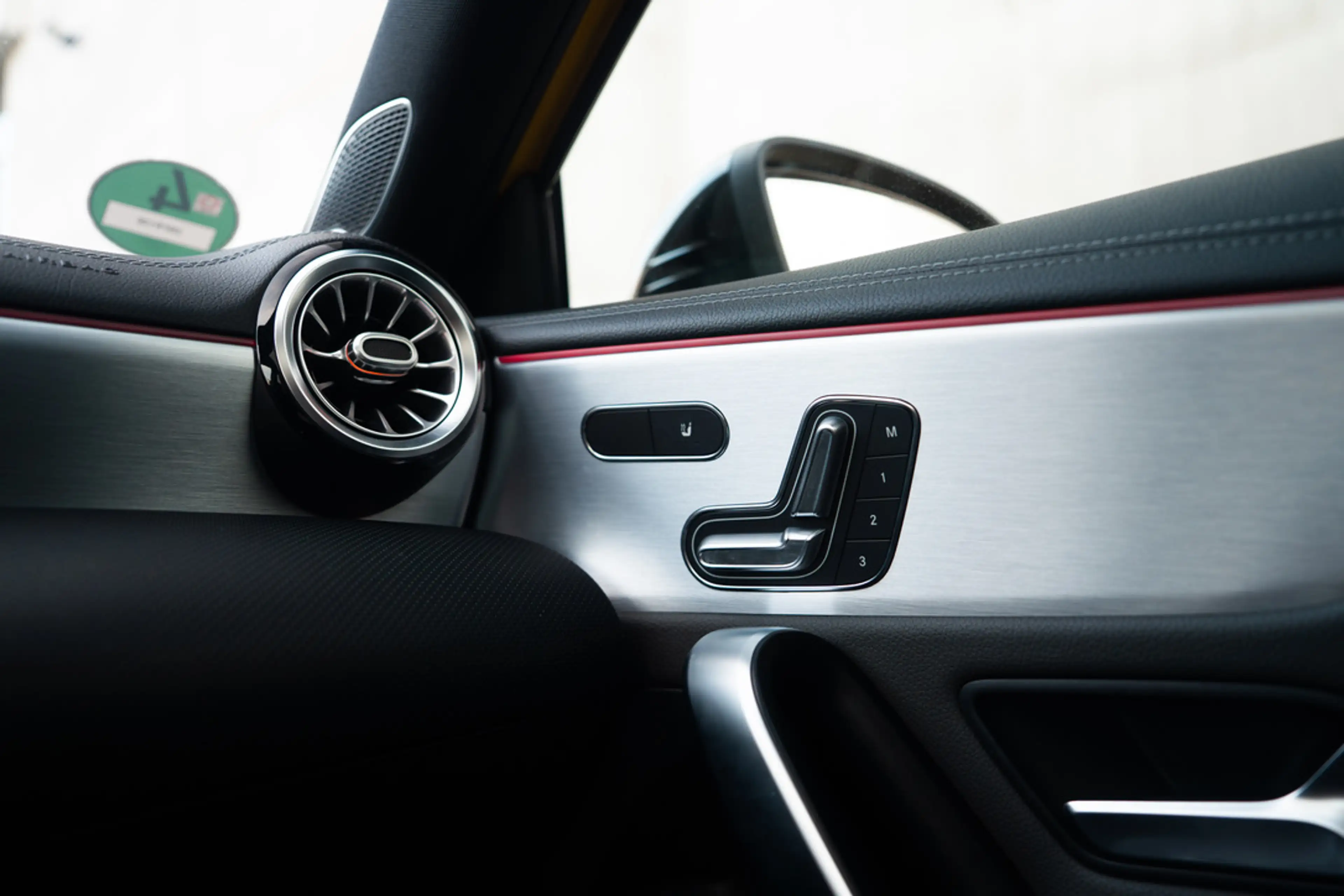 Mercedes-Benz A 45 AMG A 45 AMG 4-Matic **Performance Seats** EXHAUST — photo 5