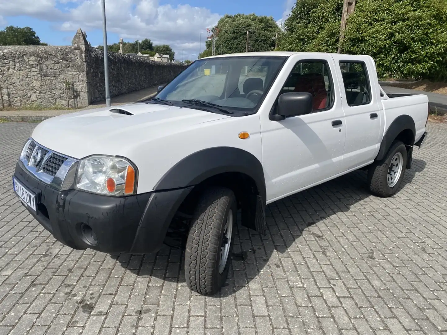 Nissan Navara NISSAN Industrial  Manual de 4 Puertas Blanco - 1