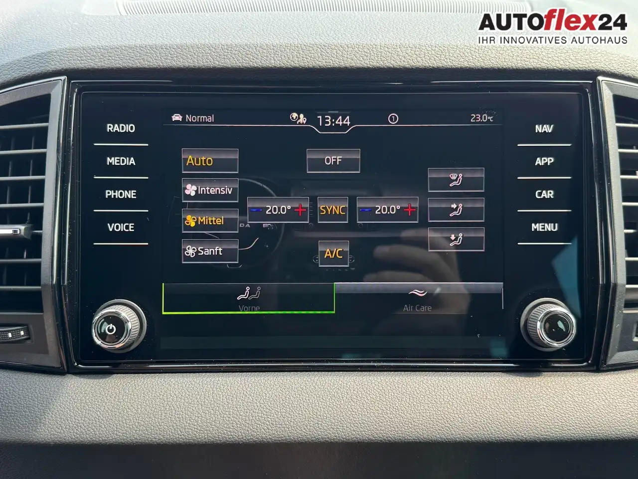 Skoda Karoq Sportline 1,5 TSI DSG 2ZKlimaautomatik Canton A..., миниатюра 24