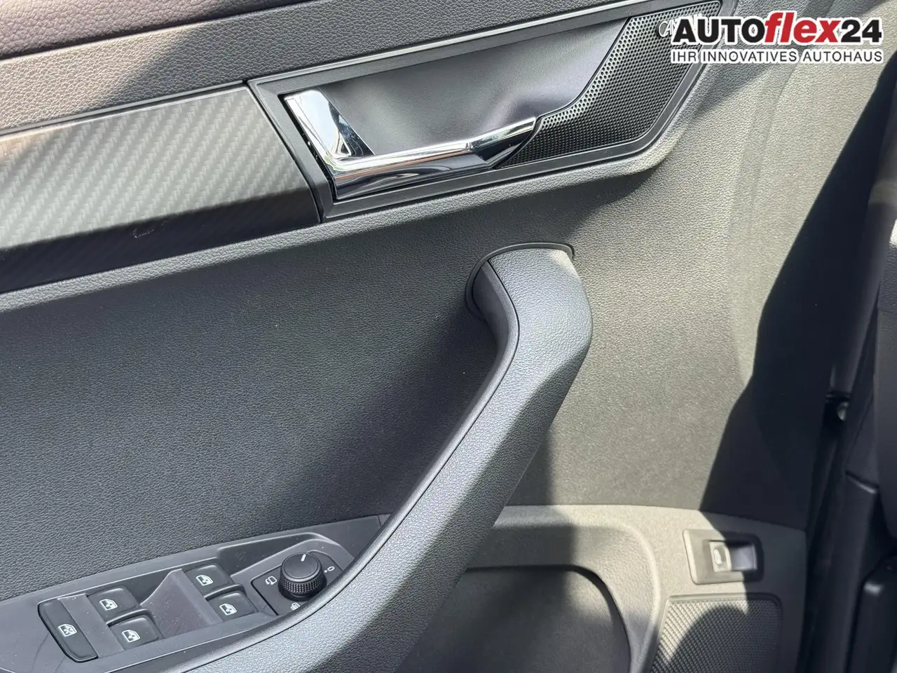 Skoda Karoq Sportline 1,5 TSI DSG 2ZKlimaautomatik Canton A..., миниатюра 30