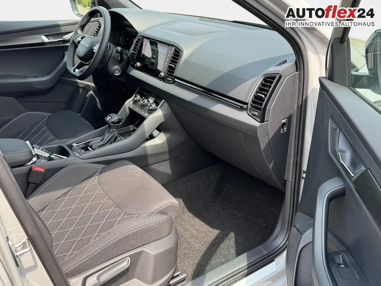 Skoda Karoq Sportline 1,5 TSI DSG 2ZKlimaautomatik Canton A..., миниатюра 10
