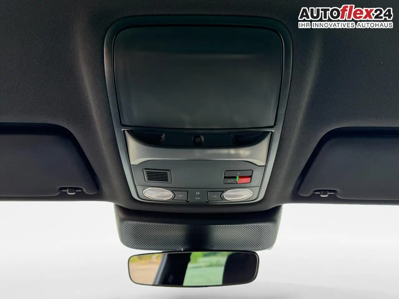 Skoda Karoq Sportline 1,5 TSI DSG 2ZKlimaautomatik Canton A..., миниатюра 27