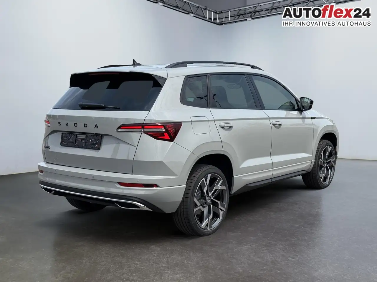 Skoda Karoq Sportline 1,5 TSI DSG 2ZKlimaautomatik Canton A..., миниатюра 5