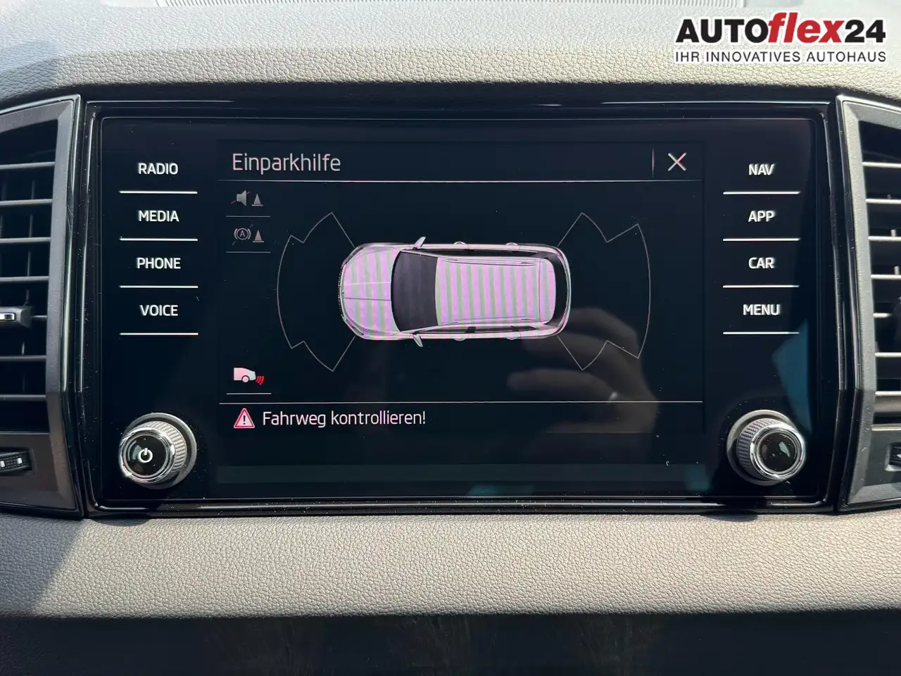Skoda Karoq Sportline 1,5 TSI DSG 2ZKlimaautomatik Canton A..., миниатюра 22