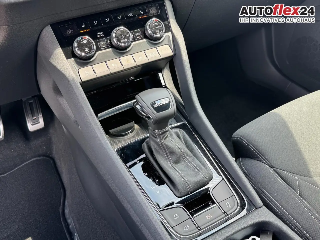 Skoda Karoq Sportline 1,5 TSI DSG 2ZKlimaautomatik Canton A..., миниатюра 16