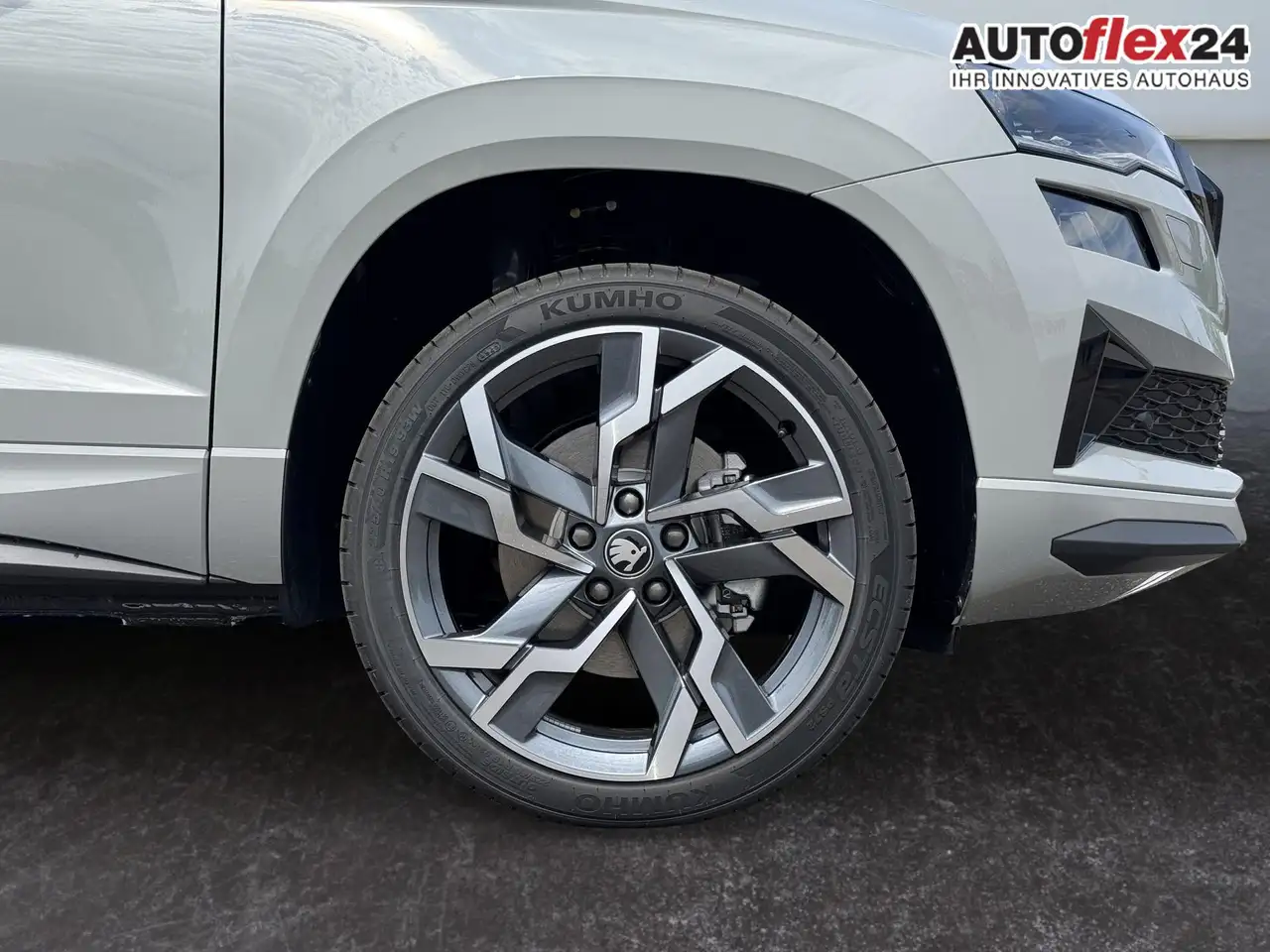Skoda Karoq Sportline 1,5 TSI DSG 2ZKlimaautomatik Canton A..., миниатюра 9