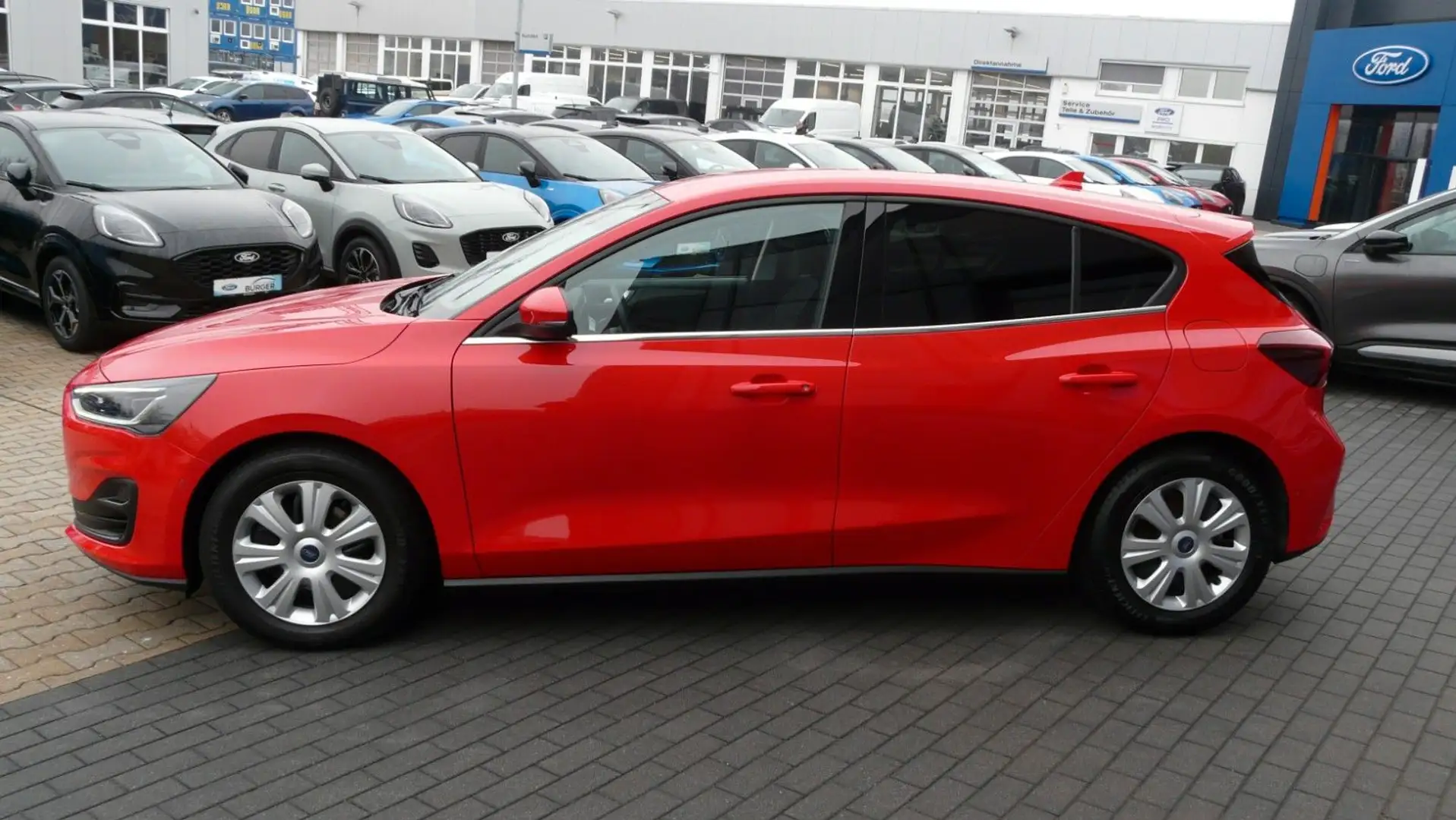 Ford Focus Lim. Titanium X  *Matrix-LED*ACC*Kamera* Rot - 2