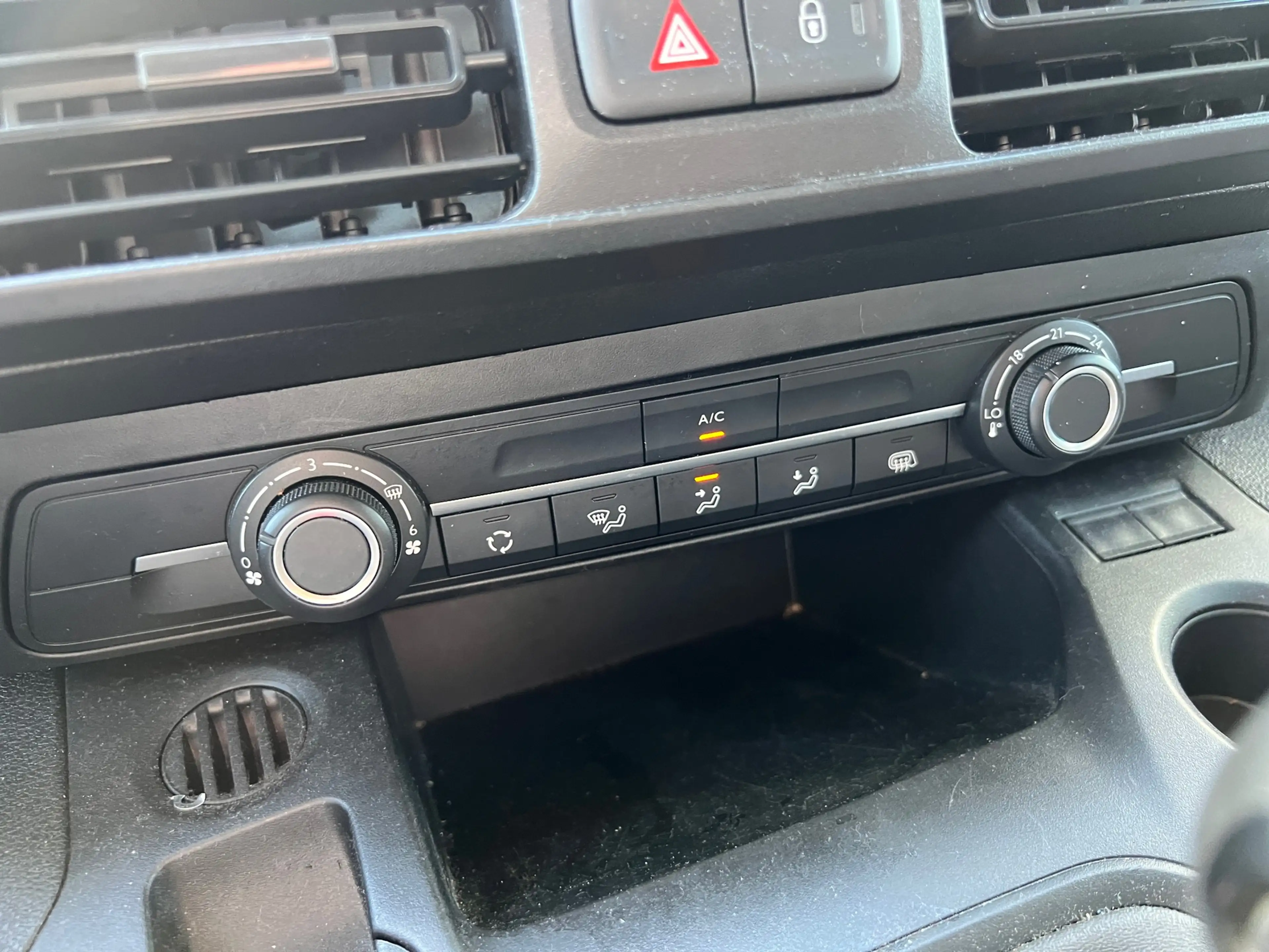 Citroen Berlingo 1.5 BlueHDI *CARPLAY|BULLBAR — photo 13