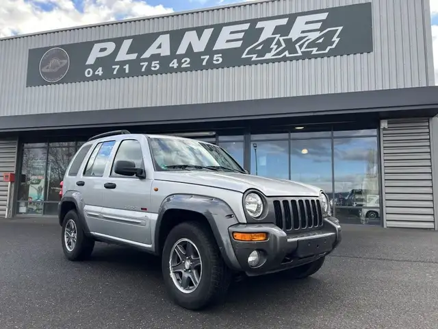 Jeep Cherokee 2.8 L CRD 150 CV Boite Auto Red River Edition