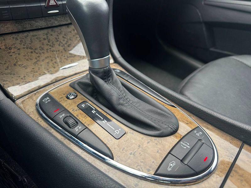 Mercedes-Benz E 350 E 350 4Matic Distronic Lenkrad/ Standheizung — photo 9