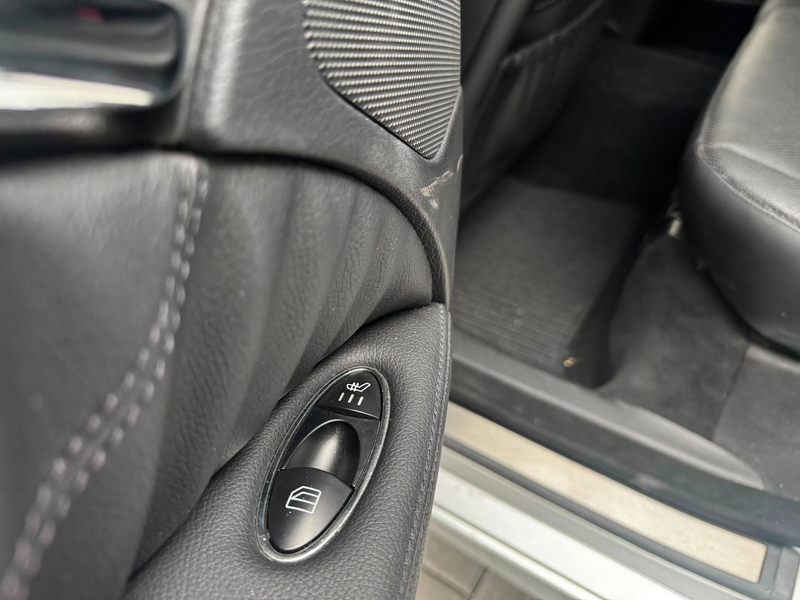 Mercedes-Benz E 350 E 350 4Matic Distronic Lenkrad/ Standheizung — photo 12