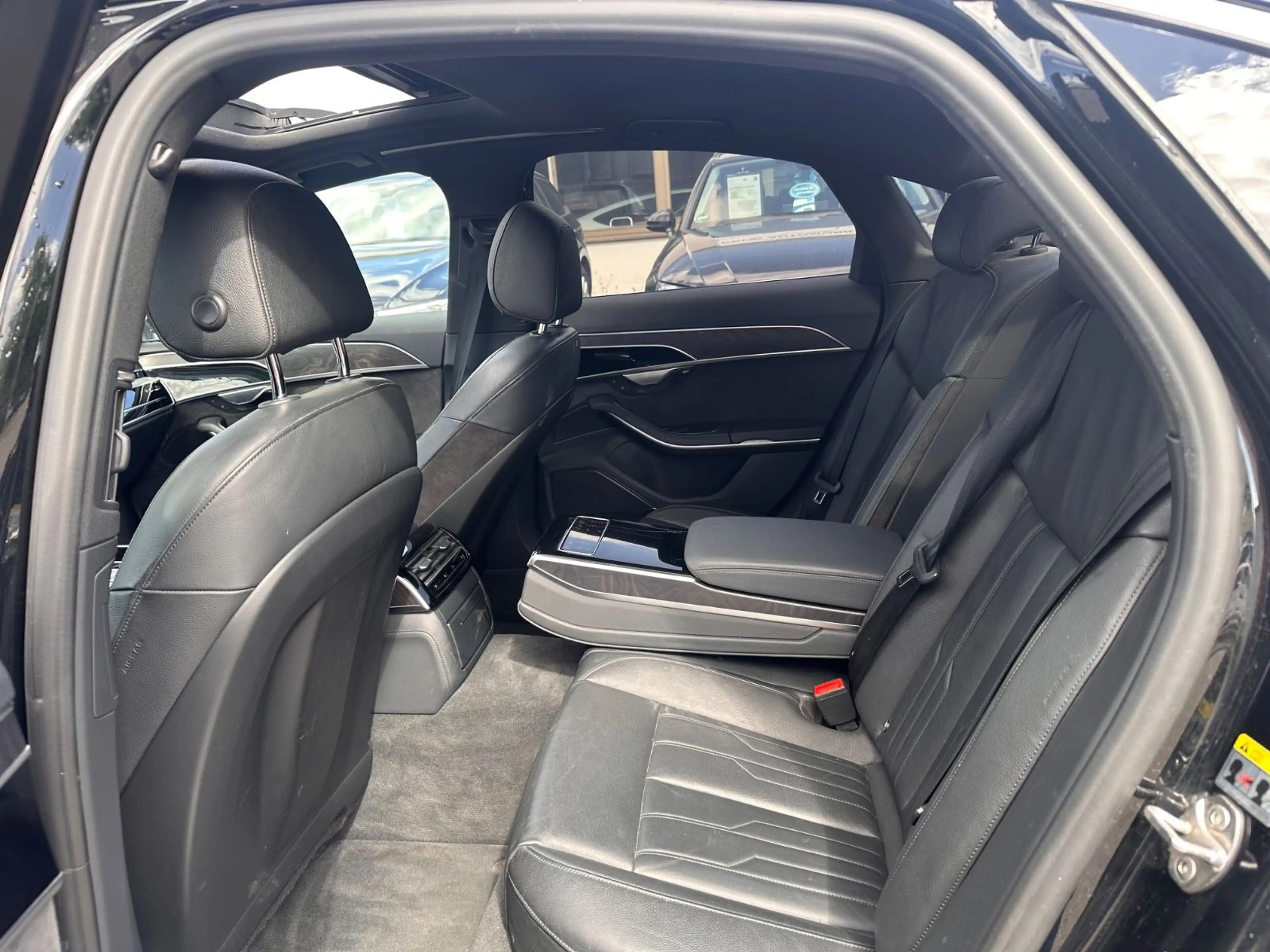 Audi A8 50 TDI Quattro Pano Luft Softclo B&O ACC 360° — photo 11