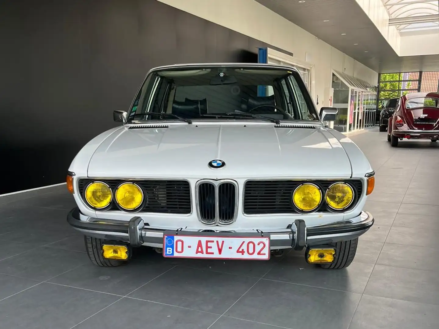 BMW 330 3.3L Blanc - 2