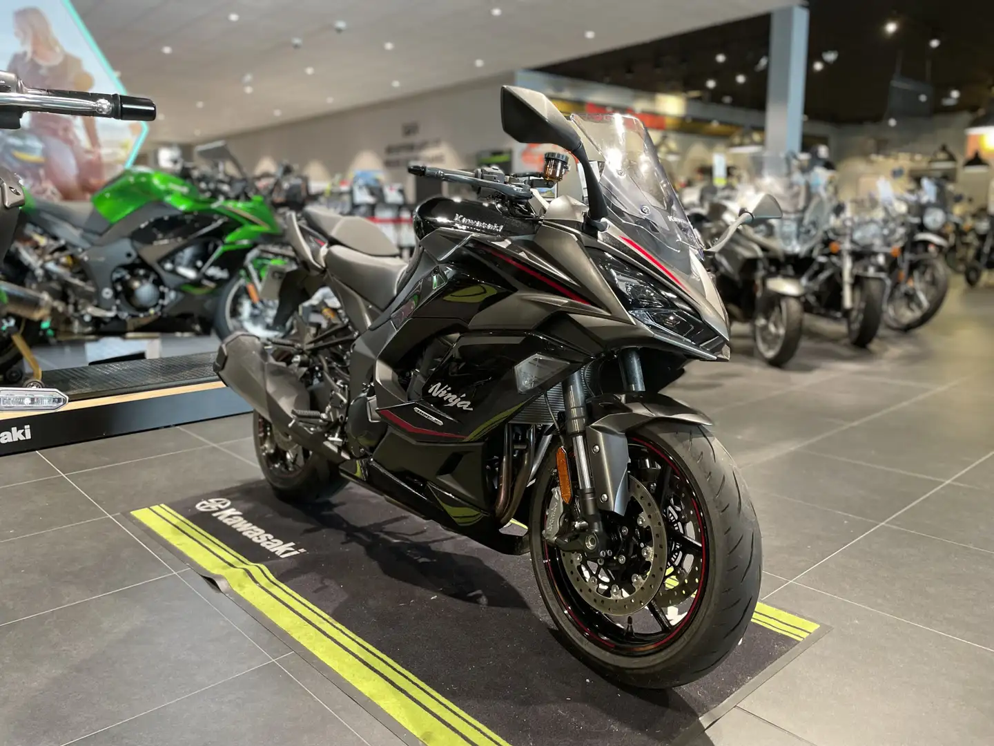Kawasaki Ninja 1100SX Noir - 2