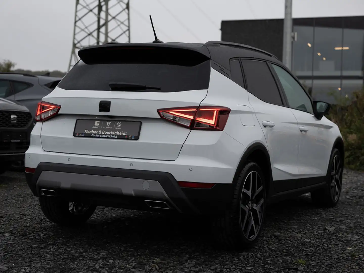 SEAT Arona 1.5 TSI FR DSG NAVI BEATS KAM VIRT SHZ - 2