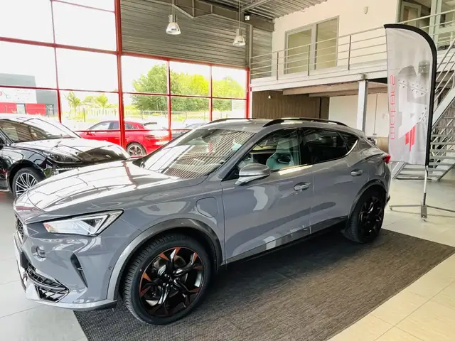 CUPRA Formentor 1,4 E-HYBRID 245 VZ DSG6 GPS CAMERA DCC ACC 360 KEYLESS FULL LED VIRTUAL COCKPIT PARK PILO