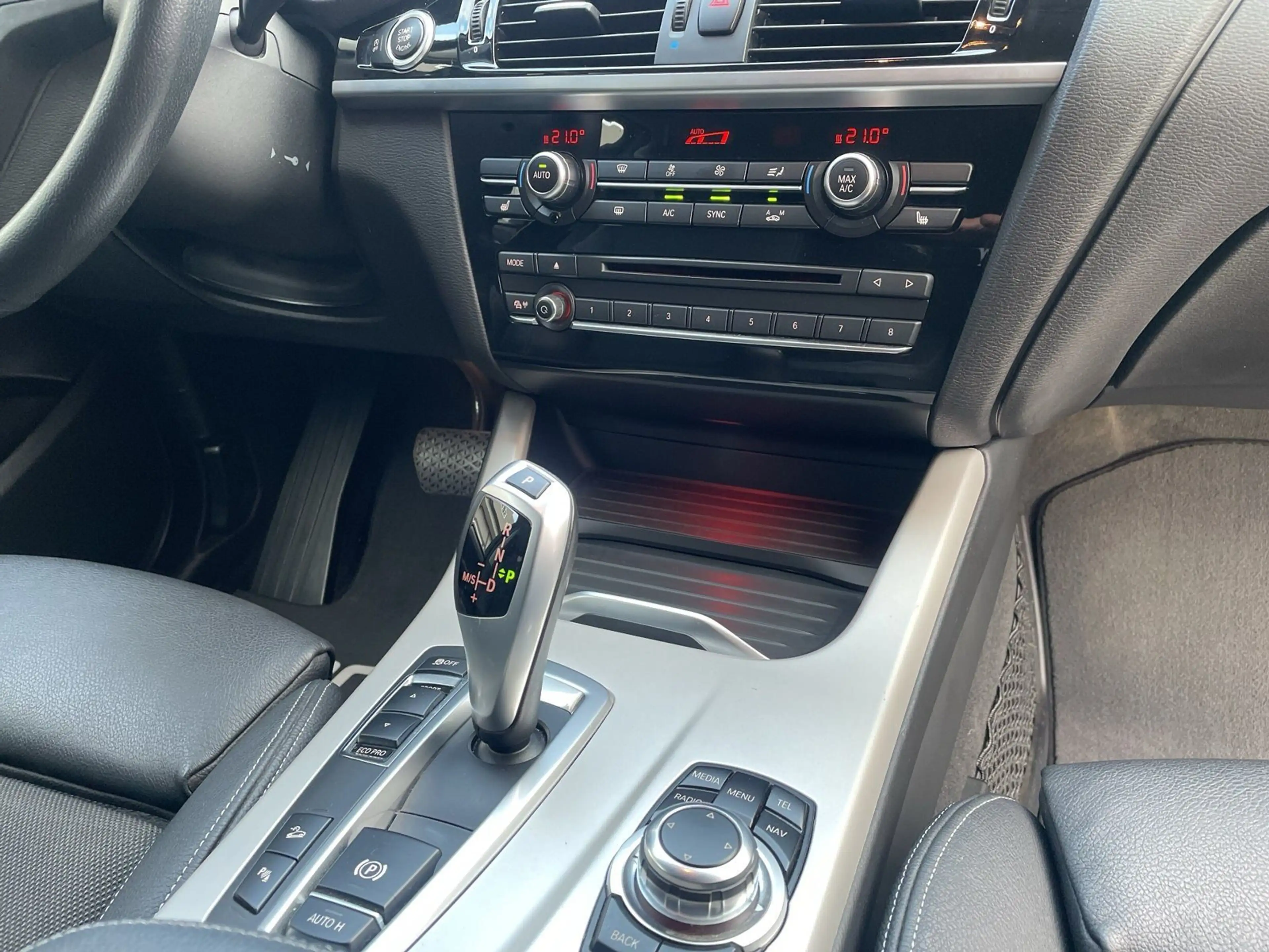 BMW X3 xDrive20d Advantage AHK+Bi-Xenon+Leder+Kam — photo 13
