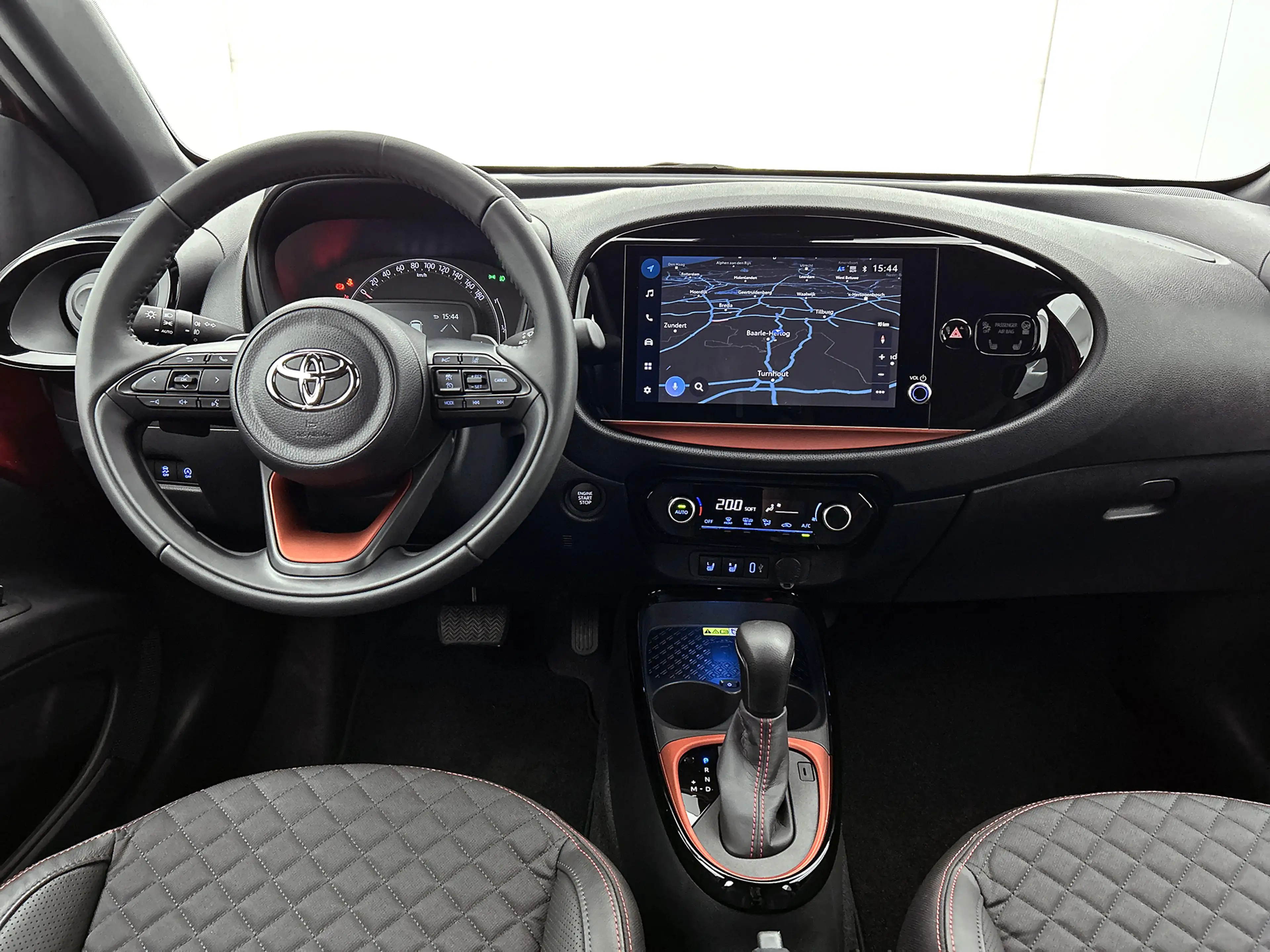 Toyota Aygo X 1.0 VVT-i S-CVT Envy Bi-Tone | Stoelverwarming | N — photo 4