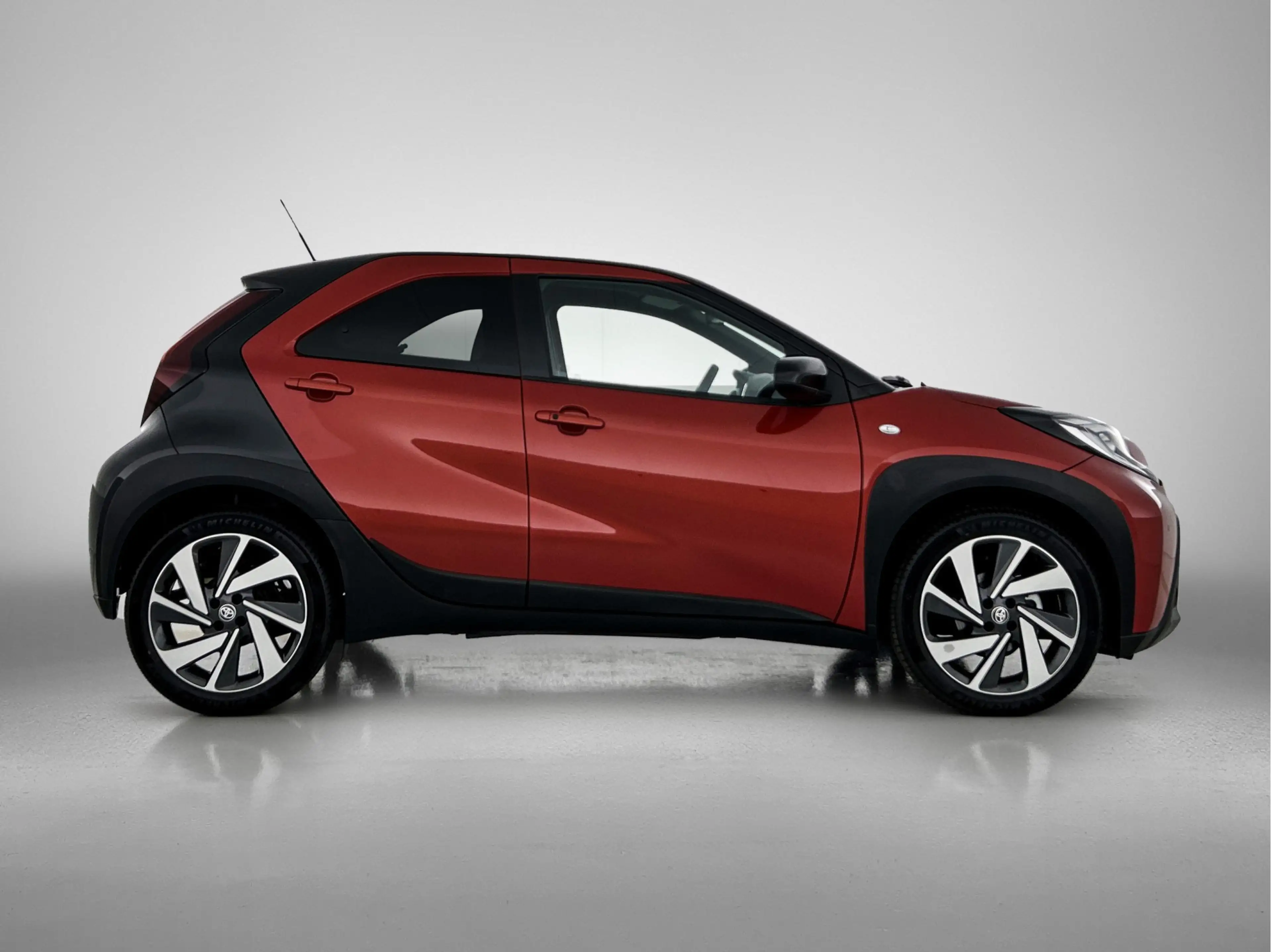 Toyota Aygo X 1.0 VVT-i S-CVT Envy Bi-Tone | Stoelverwarming | N — photo 11