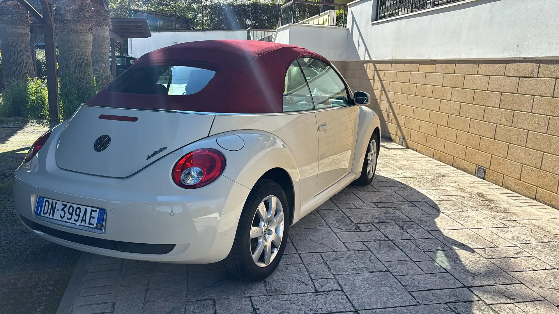 Volkswagen New Beetle Cabrio 1.9 tdi limited Red Edition - 2