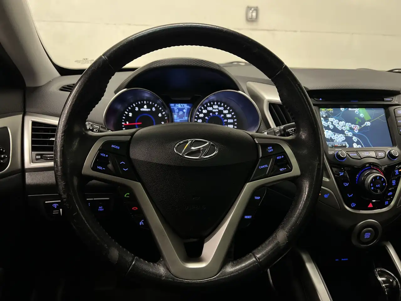 Hyundai VELOSTER снимка Hyundai VELOSTER