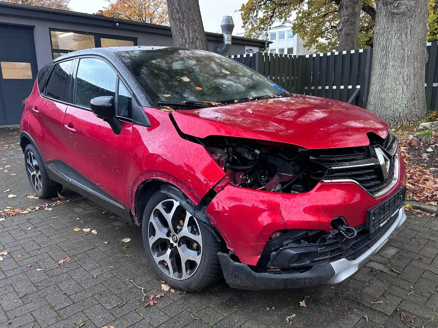 Renault Captur TCe 150 EDC *Automatik* Rot - 2