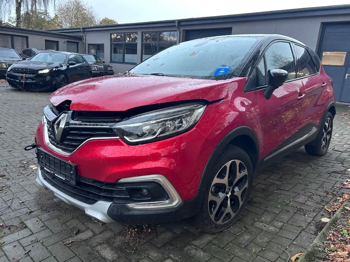 Renault Captur TCe 150 EDC *Automatik* Rot - 1